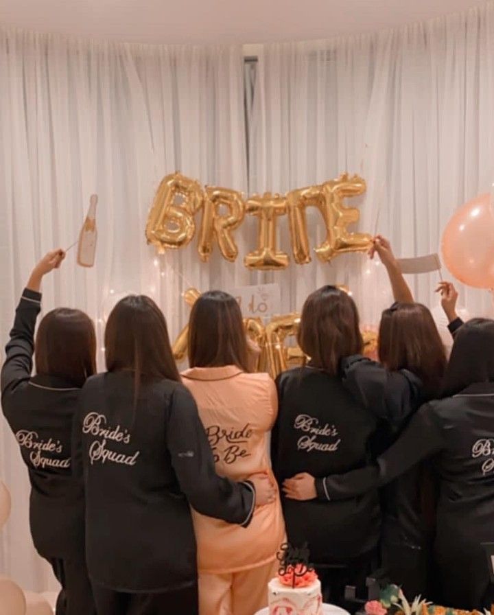 Bride & Friends Photo